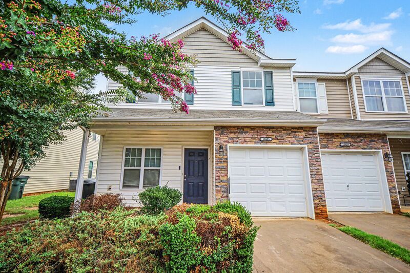 Charlotte Townhome: 10405 Bunclody Drive