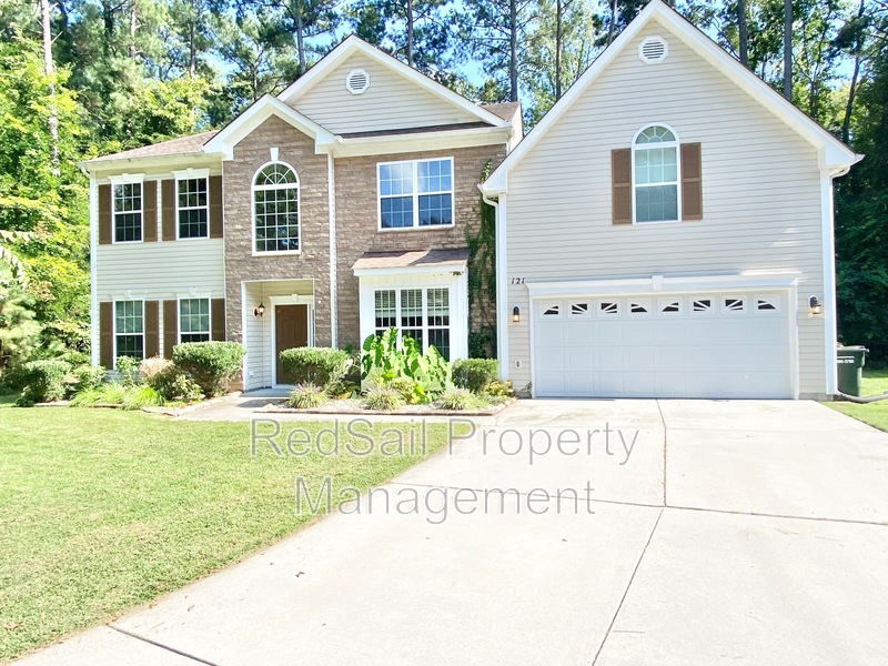 Yorktown House: 121 Seasons Walk Ct