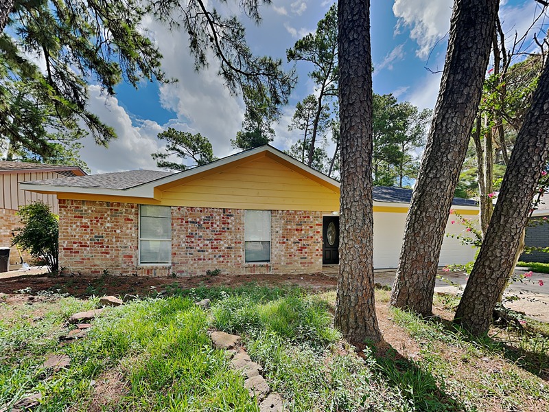 Spring House: 23034 Earlmist Dr