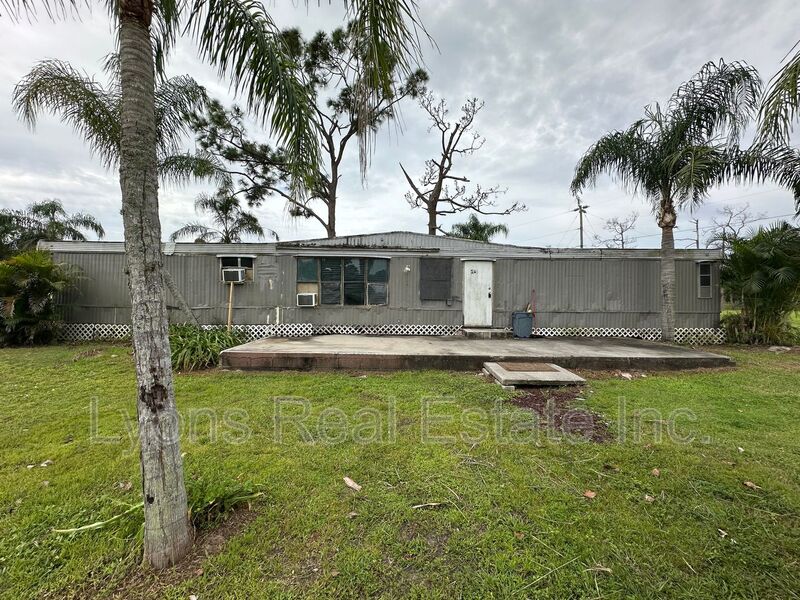 North Fort Myers Condo: 8086 Heck Dr.