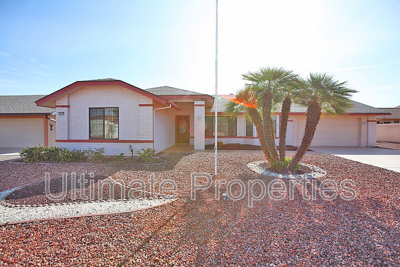 Sun City House: 14735 W Buttonwood Dr