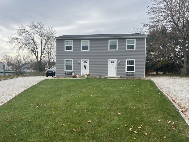 Medina Condo: 932 Dawn Ct. - 2