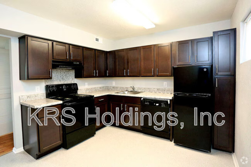 Newport News Townhome: 4255 Orcutt Ave