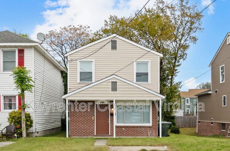 Newport News House: 2108 Madison Avenue