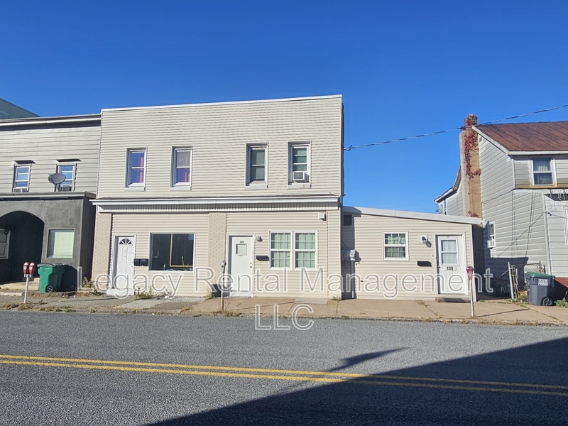 McAdoo Condo: 109 East Blaine Street - 1