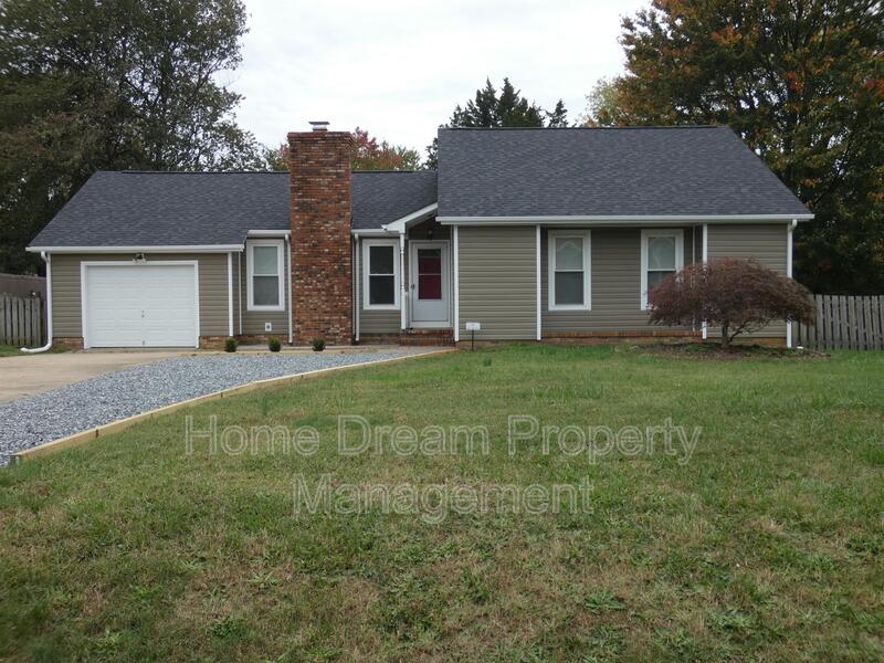 Fredericksburg House: 11804 Kennedy Lane