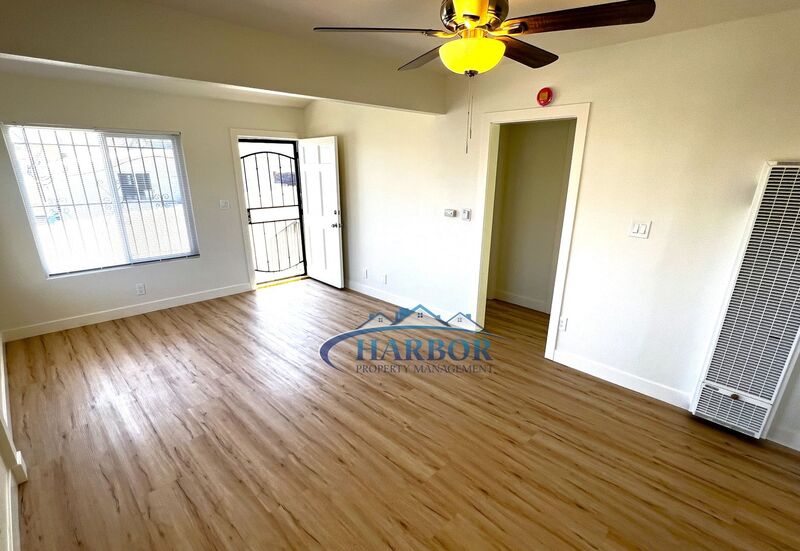 San Pedro Condo: 1072 W. 21st St.