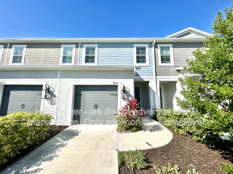 Parrish Townhome: 8667 Canyon Creek Trl