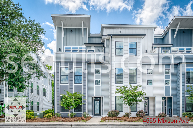 North Charleston House: 4555 Mixson Avenue