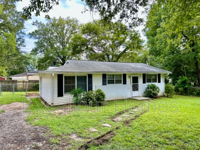 Austell House: 2673 Shannon Drive