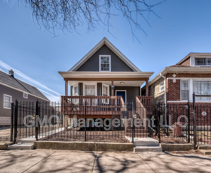 Chicago House: 7050 S. Throop St