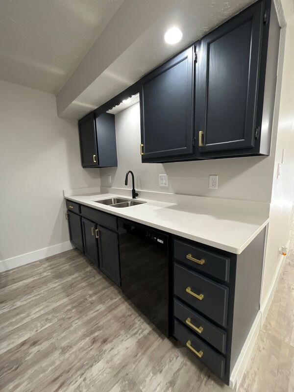 Request a Viewing for 3341 Holdrege Street 12 Tenant Turner