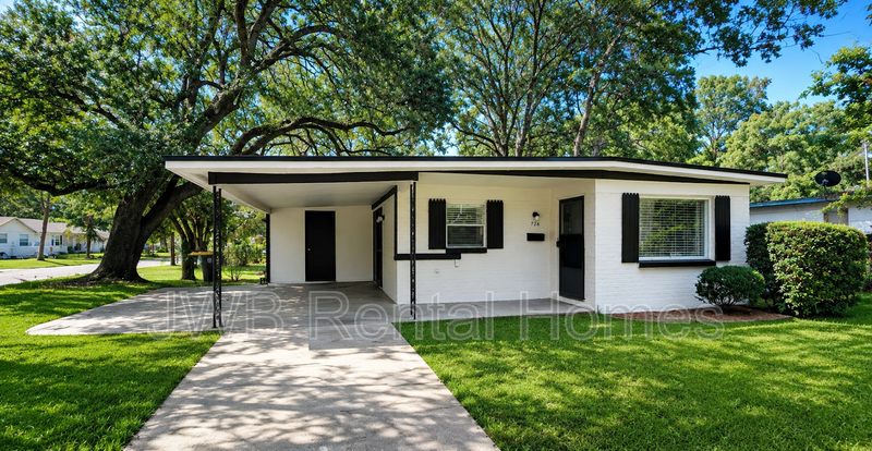 Jacksonville House: 736 Detroit St