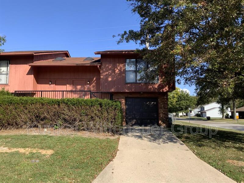 Belleville Condo: 700 Ganim