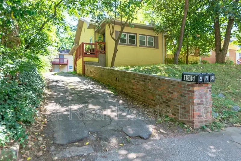 East Point Condo: 1366 Clermont Ave