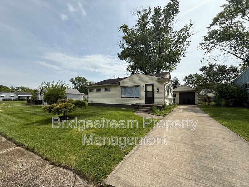 Riverside House: 408 Towanda Circle