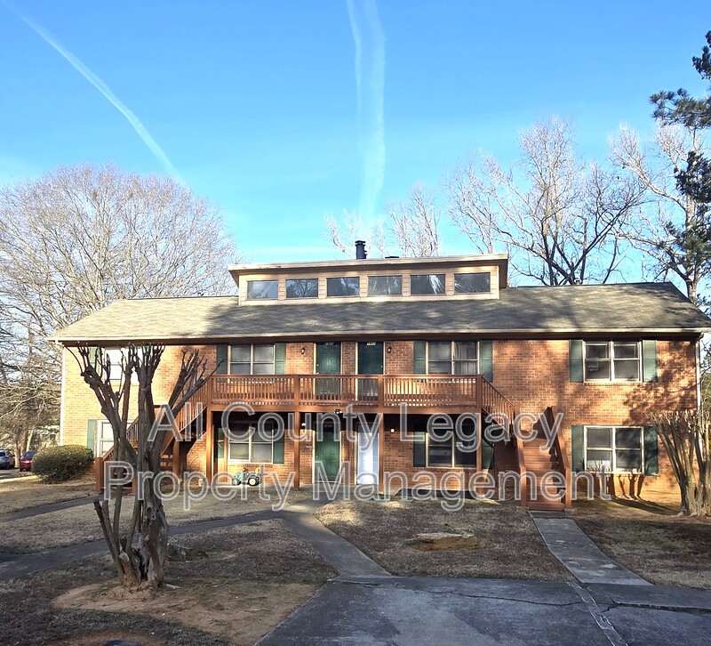 Lawrenceville House: 1899 Patterson Court