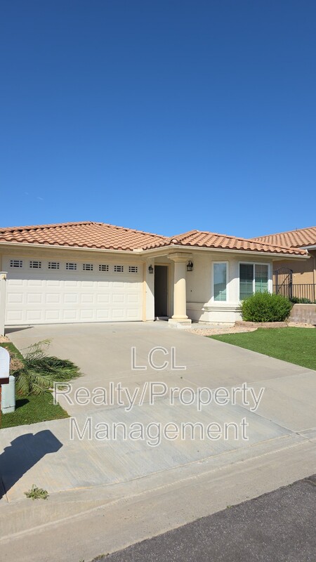 Menifee House: 27586 Calle Ladera