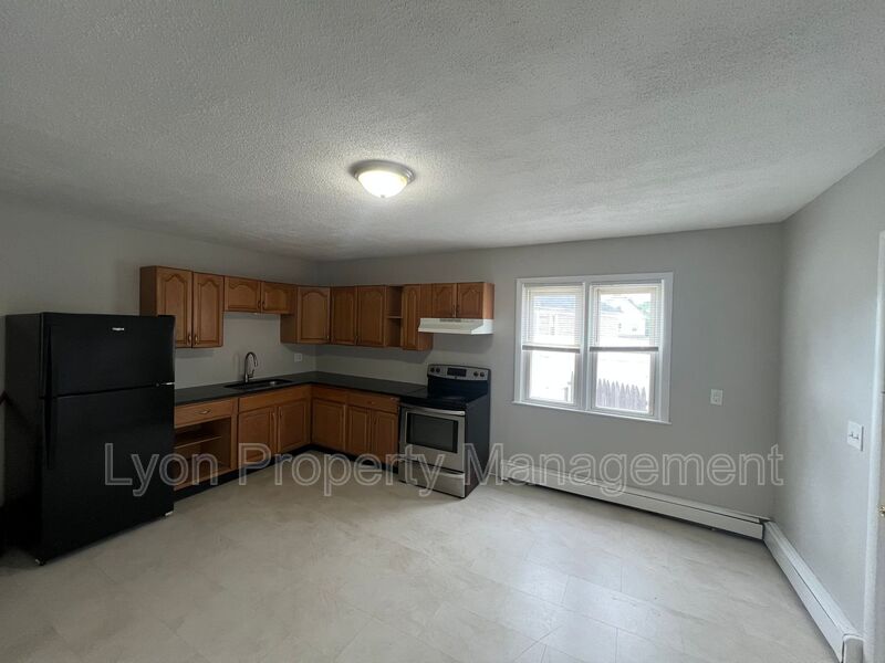 New London Condo: 53 Prest St