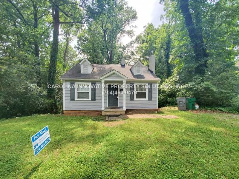 Charlotte House: 2824 Phillips Avenue