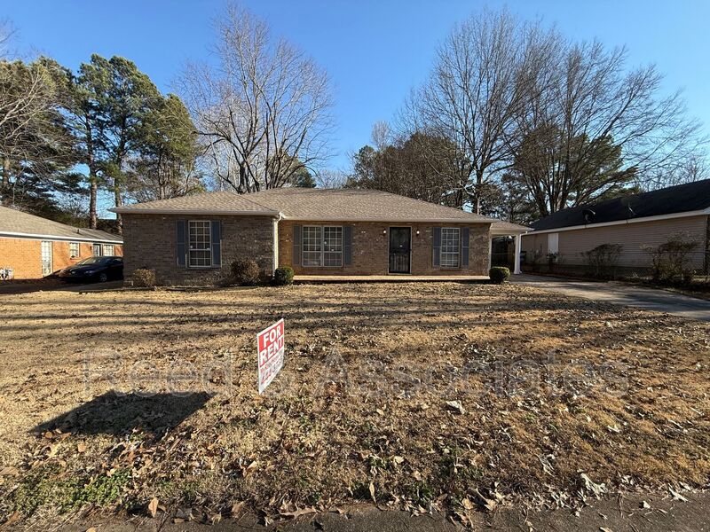 Memphis House: 4096 Silverleaf Road