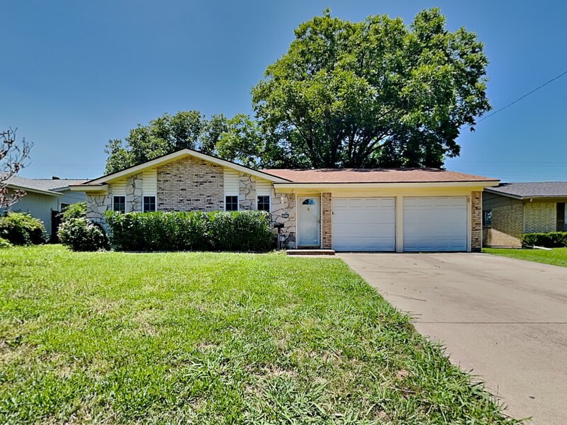 Irving House: 3013 Esters Ct