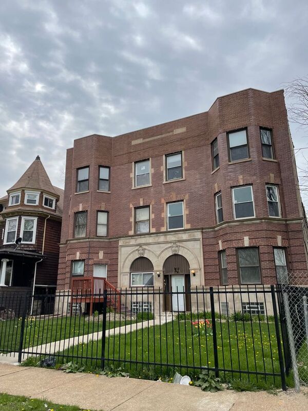 Chicago Condo: 728 N Pine