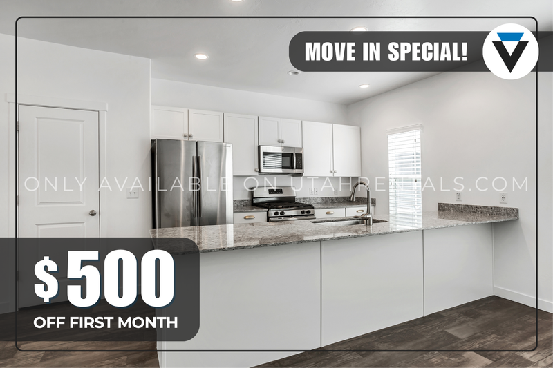 Bluffdale Townhome: 14760 S Rising Star Way