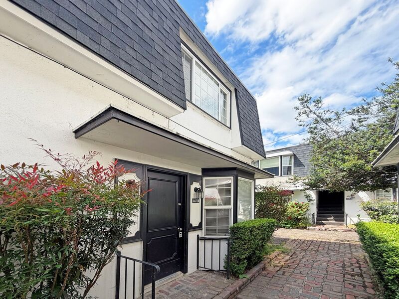 Eugene Townhome: 1117-B West 6th Avenue