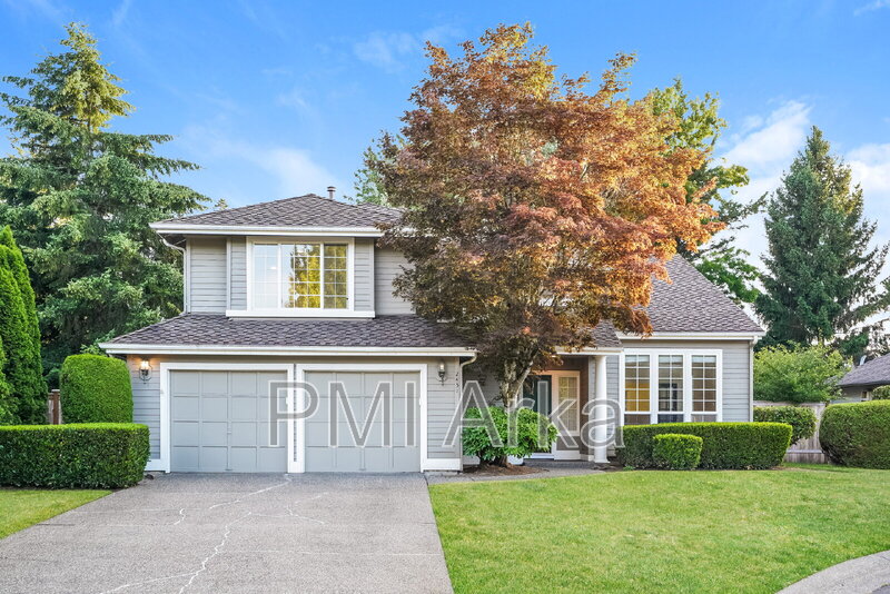 Sammamish House: 2451 238th Pl NE