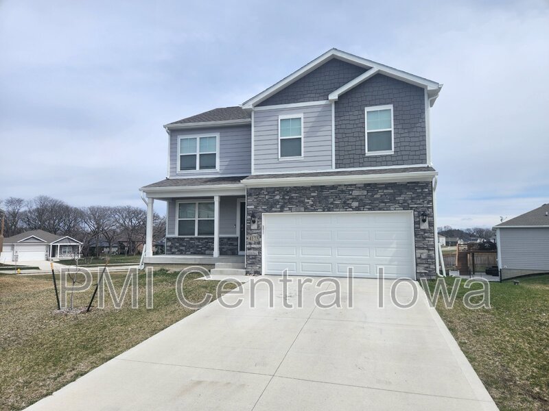Waukee House: 4175 Cheyenne Court