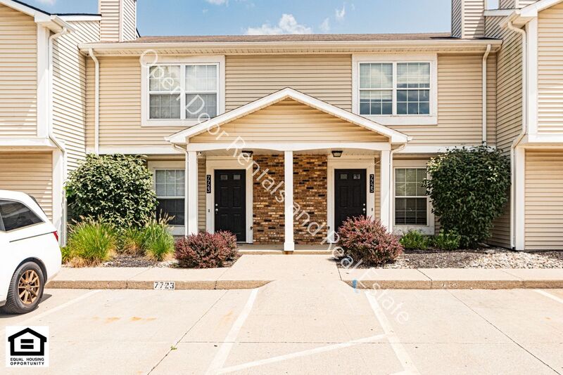 Fort Wayne Townhome: 7723 E State Blvd