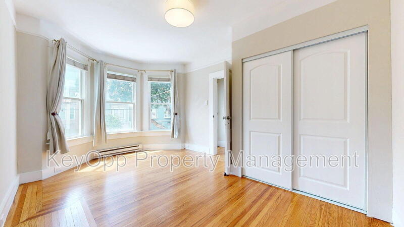 San Francisco Condo: 1412 Lyon Street
