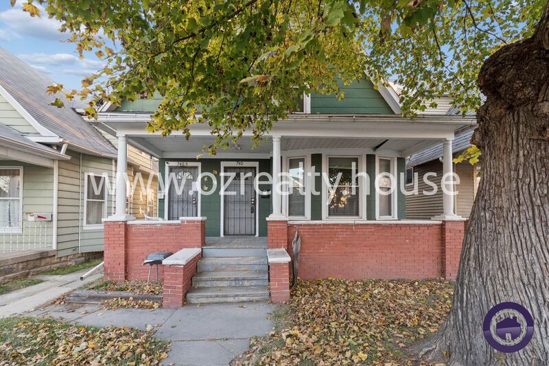 Toledo House: 740 Parker ave