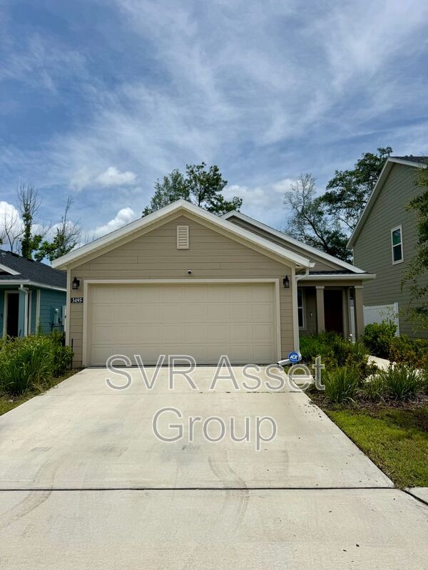 Jacksonville House: 3495 Mildred Way