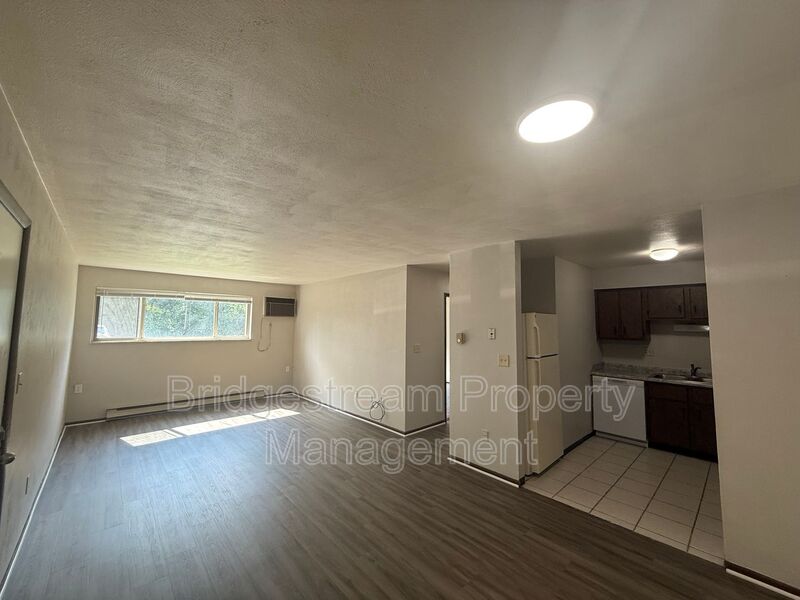 Miamisburg House: 85 N Gebhart Church Road