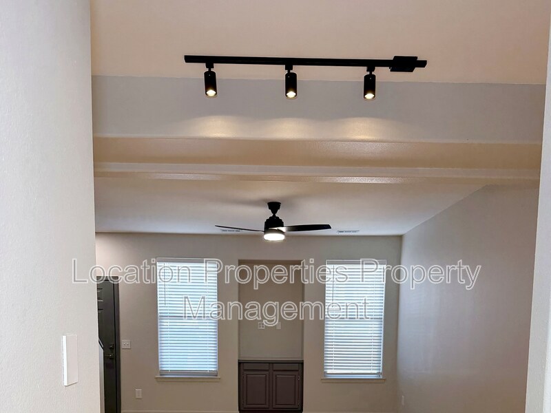 2201 Westdale Road - A3, Lawrence, Kansas rental photo 6 of 31