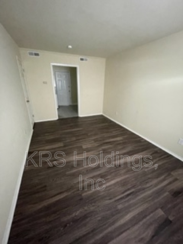 Richmond Townhome: 1706 Carlisle Ave