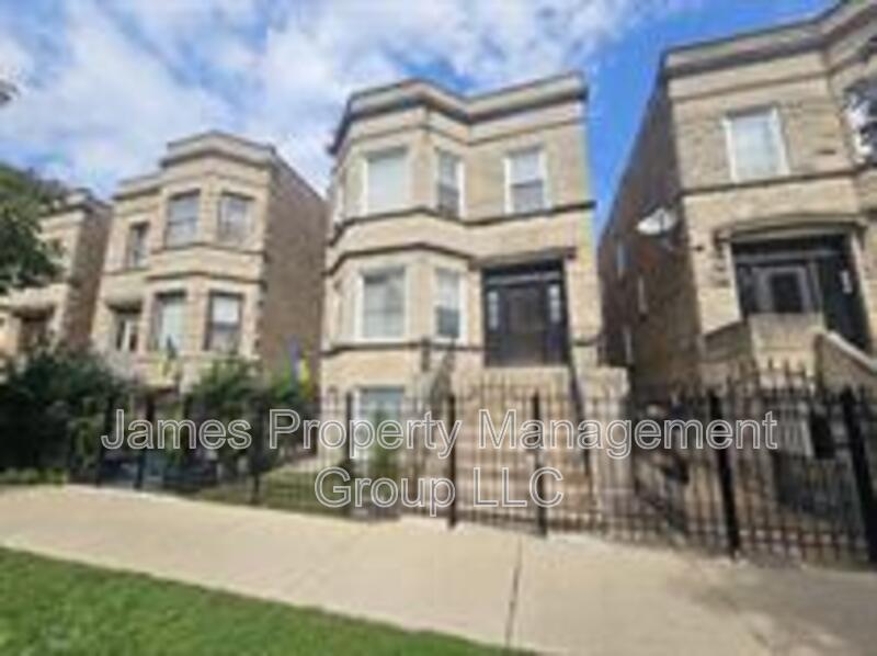 Chicago Condo: 2524 W Cortez St Unit BR