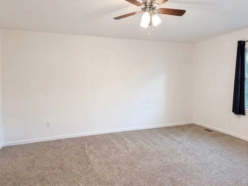 Main Rental Photo 11