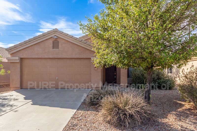 Tolleson House: 1816 S 106th Ln
