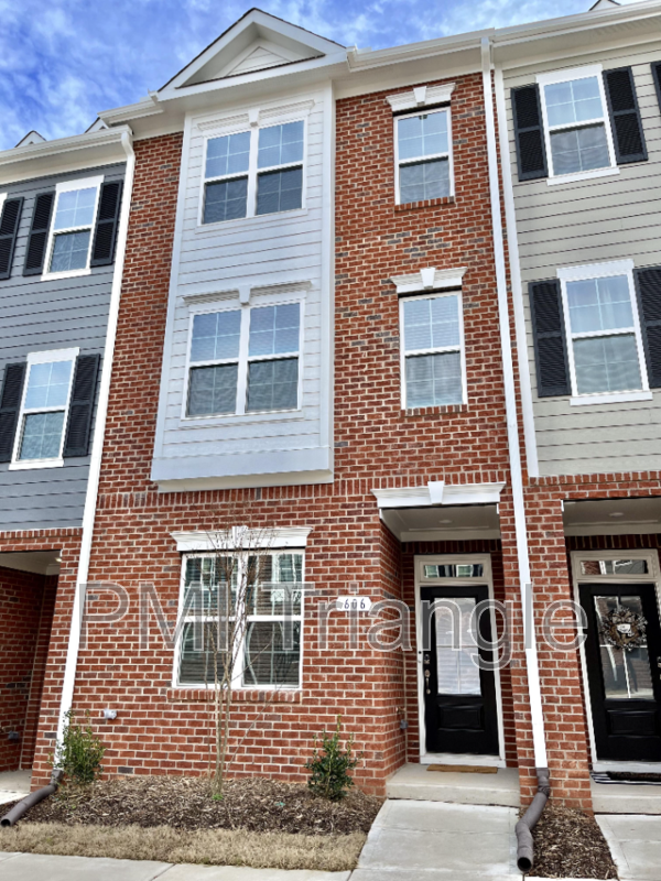 Wake Forest Townhome: 606 Gtwy Xing Ln