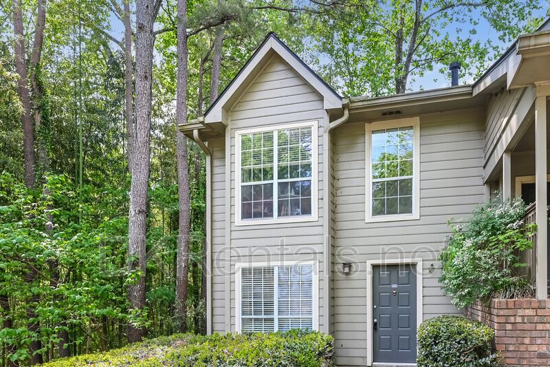Atlanta House: 201 Lenox Way NE