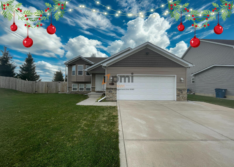 Crown Point House: 10880 Mississippi Street