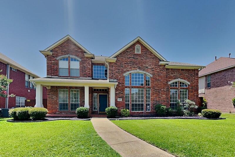 Richardson House: 3910 Compton Dr