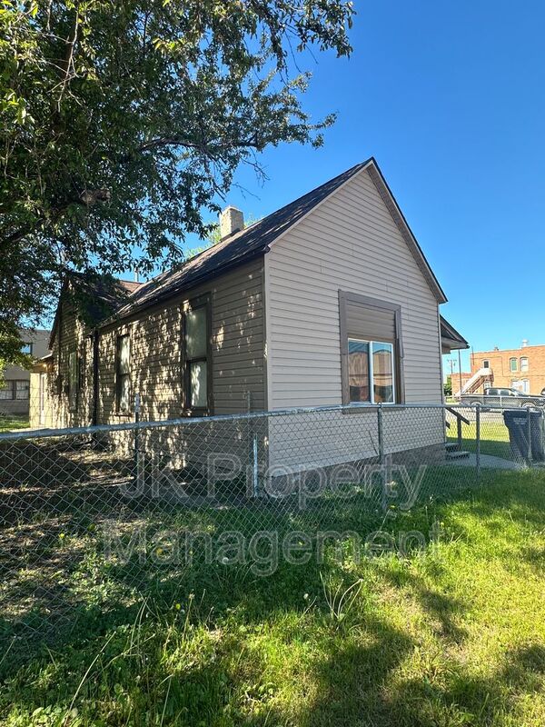Great Falls House: 602 2nd Ave S