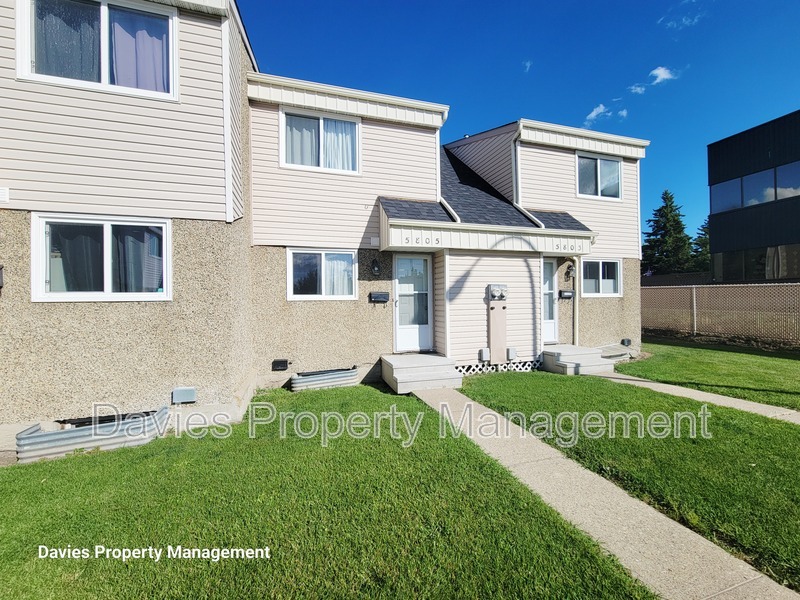 Edmonton Townhome: 5805 Riverbend Road NW