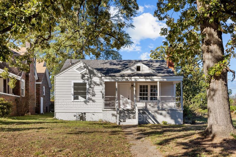 Birmingham House: 1540 42nd St Ensley