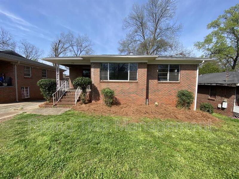 Birmingham House: 1536 18th Pl SW
