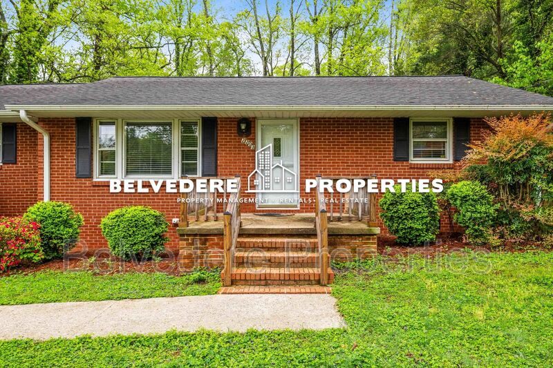 Greensboro House: 2203 Oak Hill Drive